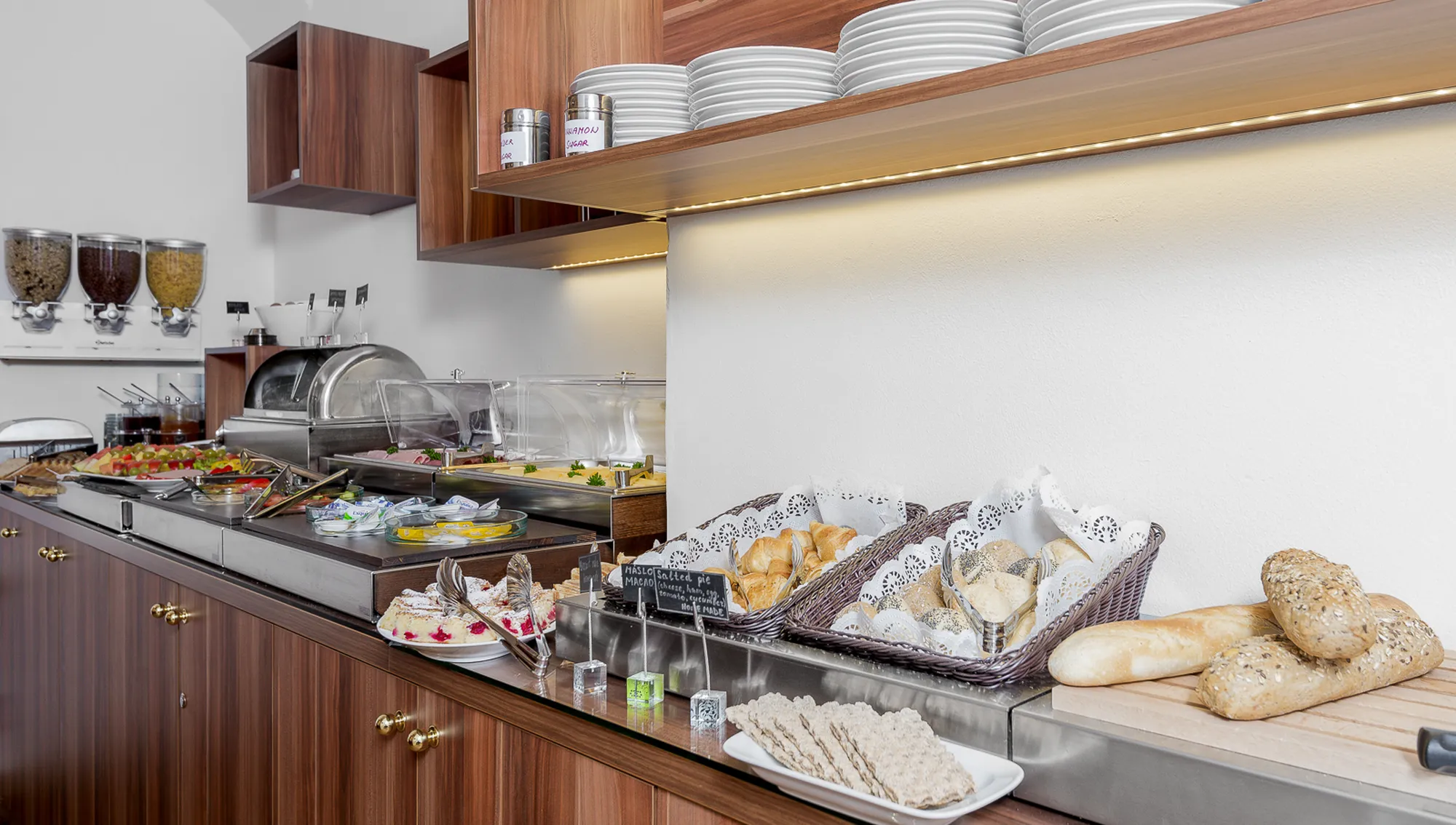 Výběr snídaně v Boutique Hotel Green Lobster